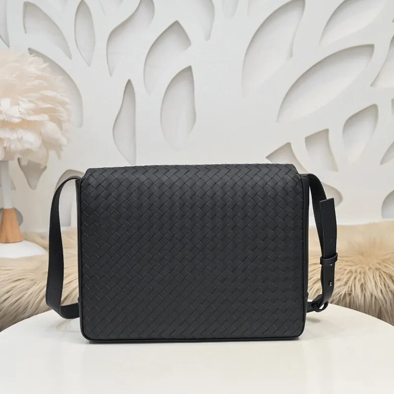 All categories 💚 Top version men’s bags 💚 BV 2024 new BV crossbody bag